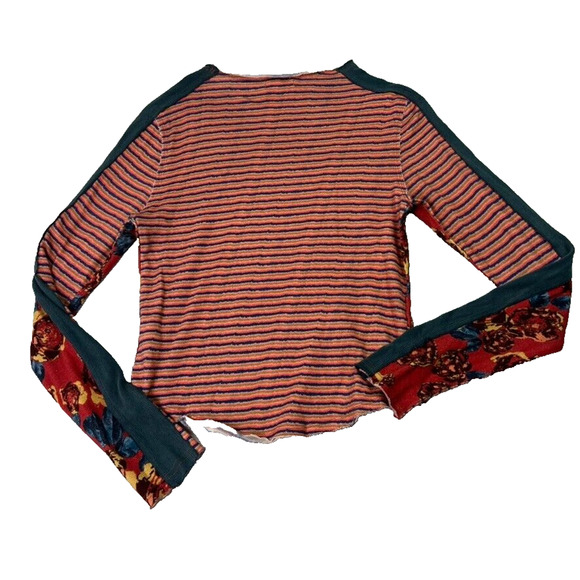 We The Free T Shirt Womens M Mash-Up Long Sleeve in Red Combo Floral - Picture 2 of 8